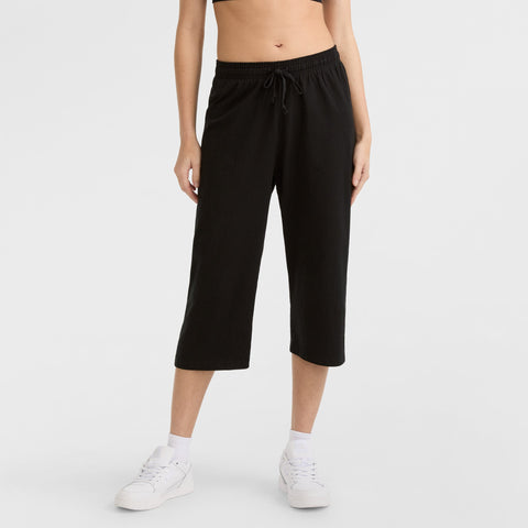 Champion Lightweight Lounge Capri Pants, C Logo in Black